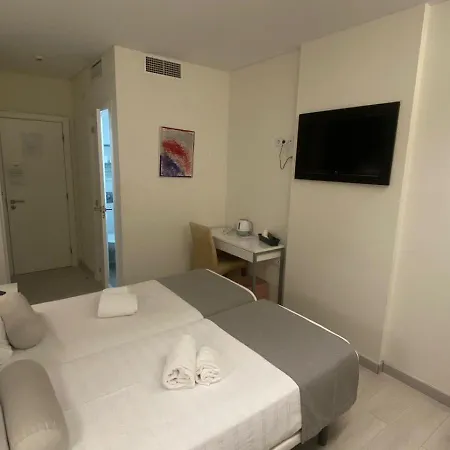Turistico De - Quartos E *
